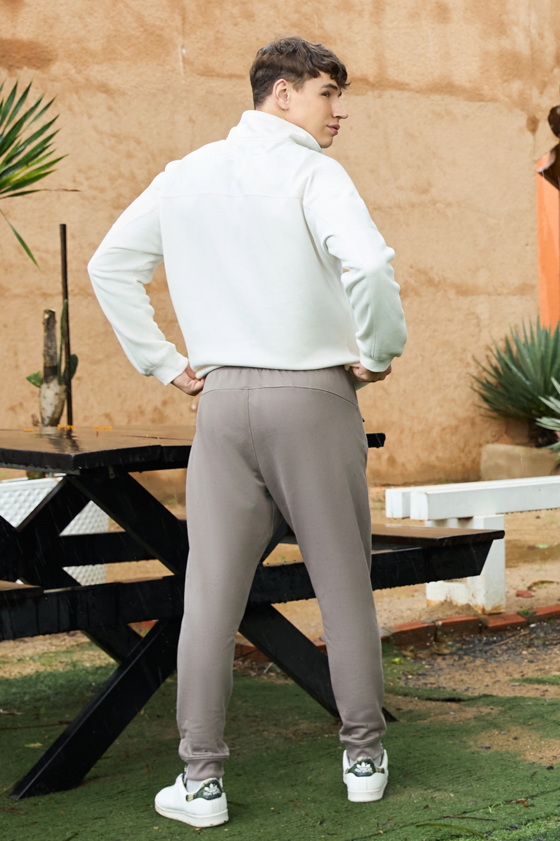 La Forbie Slim-Fit Zip Pocket Sweatpants